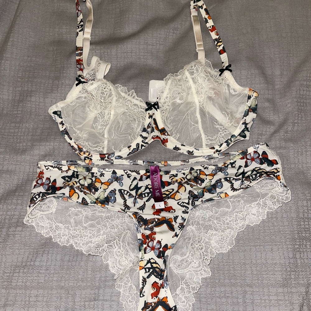 Adore Me White Lace Butterfly Print Bra Set